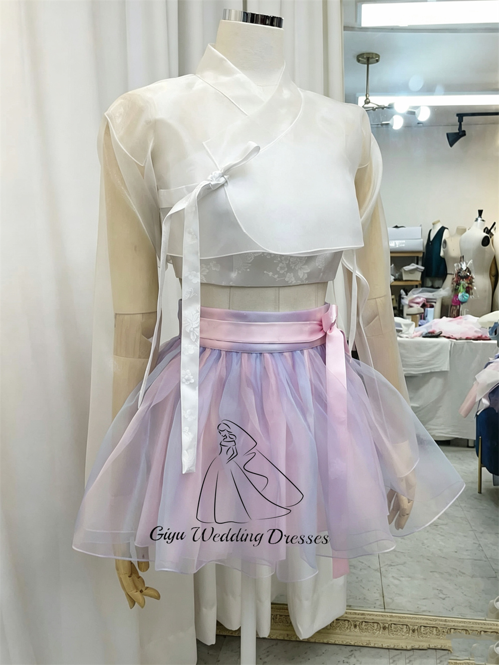 Bộ trang phục Hàn Quốc hiện đạ - đánh giá và giá Modern Korean Lifestyle